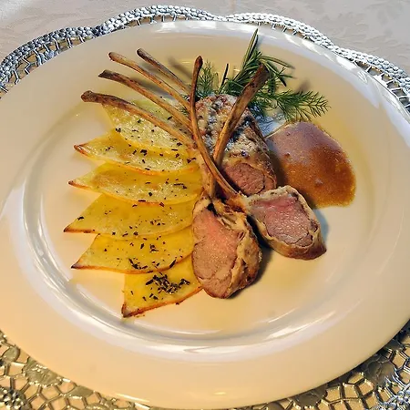 Hotel Belvedere Wellness Отель Фалькаде