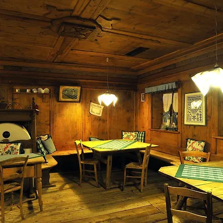 Hotel Belvedere Wellness Отель Фалькаде