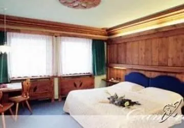 Hotel Belvedere Wellness Отель Фалькаде